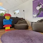 Дом отдыха Five-bedroom In Хадерслев