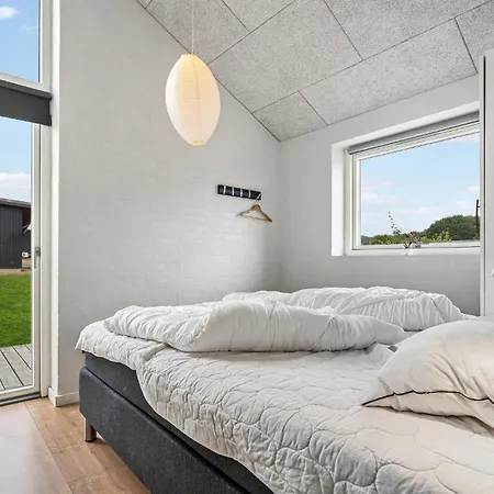 Five-bedroom In *