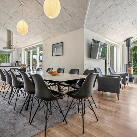 Сasa de vacaciones Five-bedroom In Haderslev